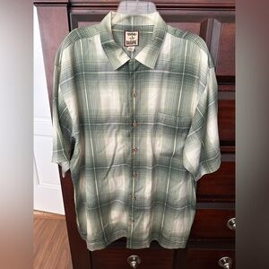 Tommy Bahama Men's Large 100% Silk Green Plaid Short Sleeve Button Shirt